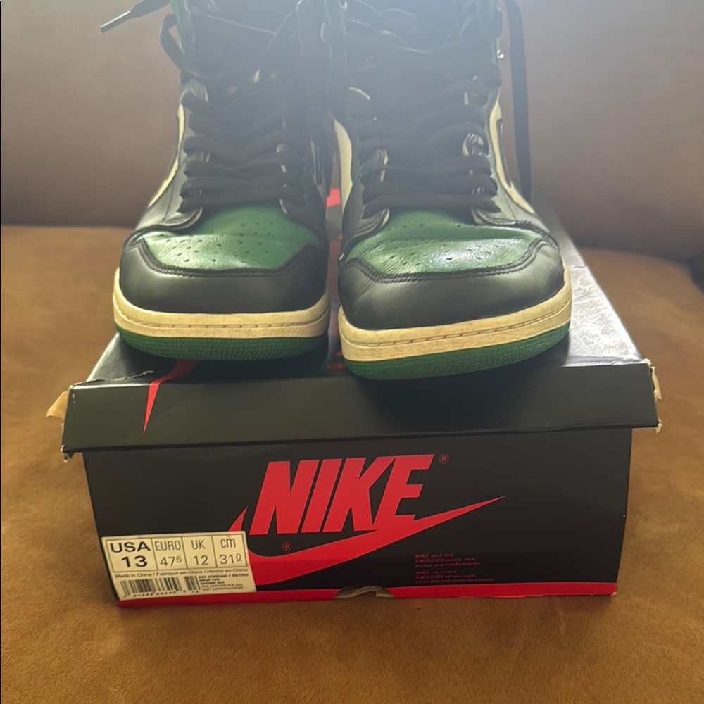 Nike Green and Black Sneakers High-Top Style